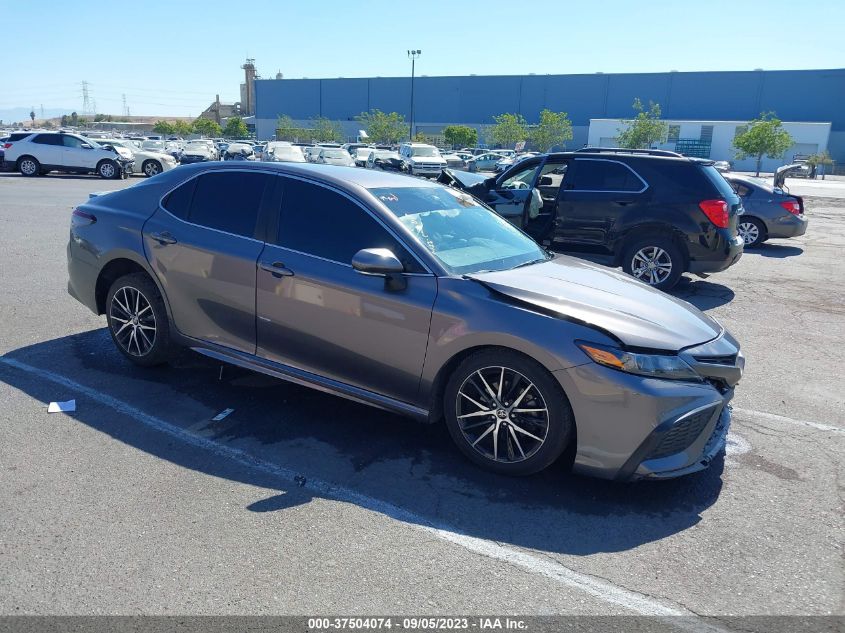 2021 TOYOTA CAMRY SE