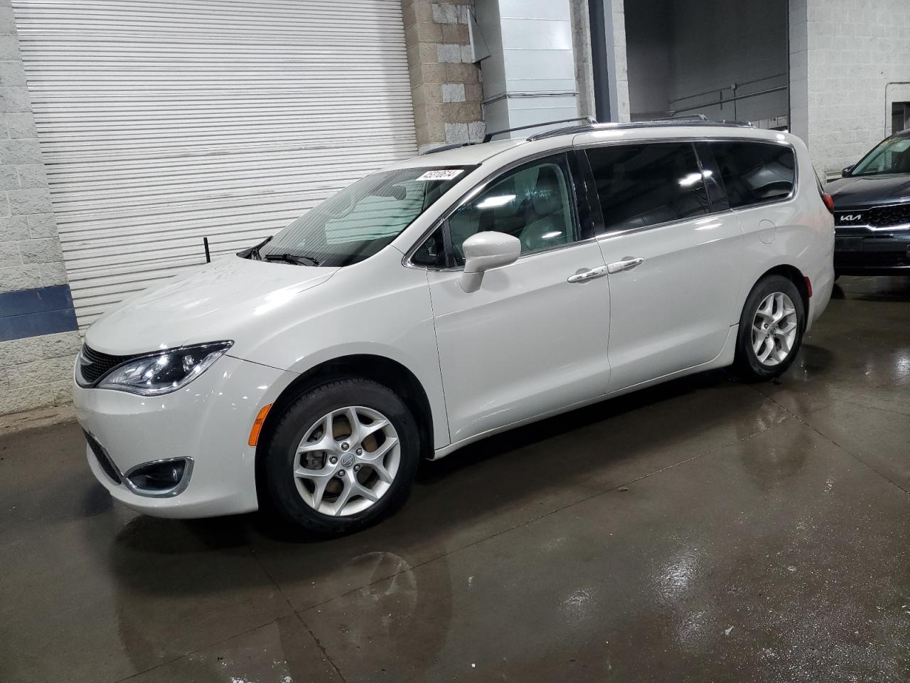 2017 CHRYSLER PACIFICA TOURING L PLUS