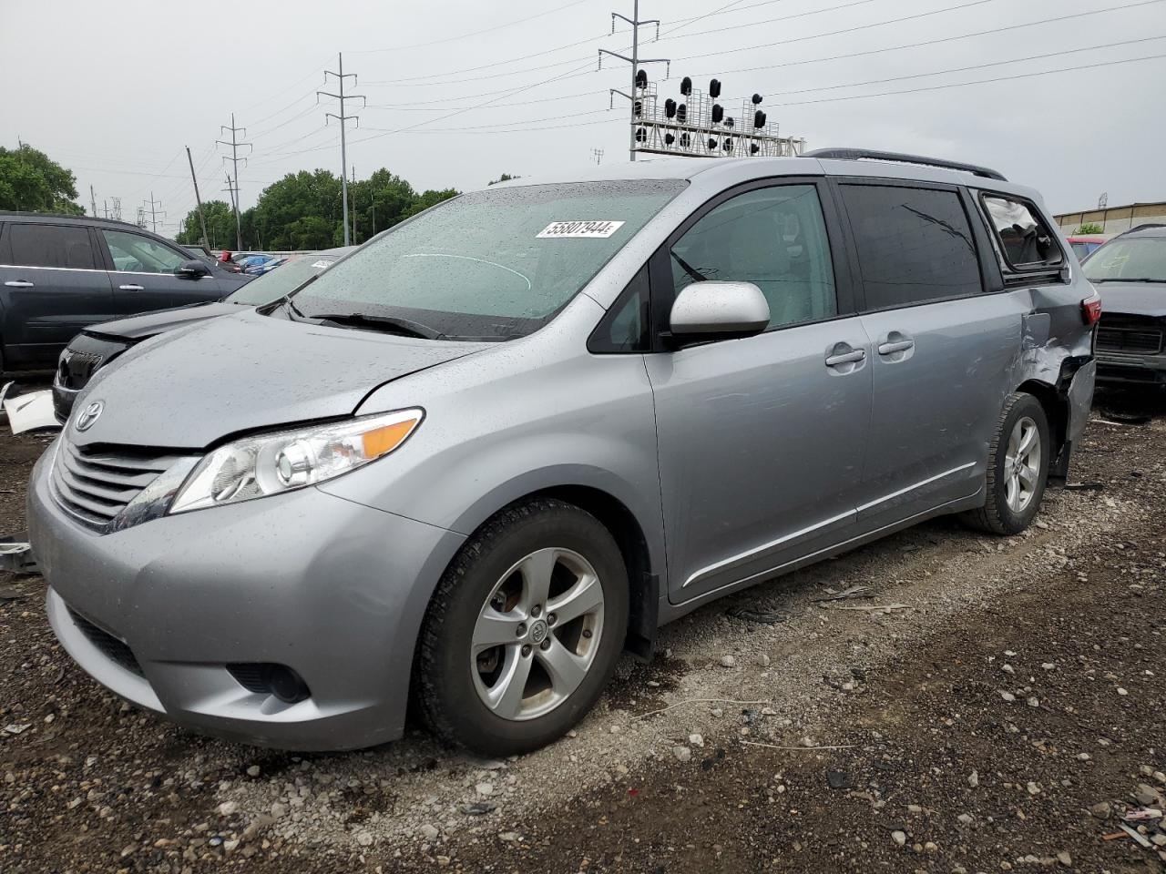 2015 TOYOTA SIENNA LE