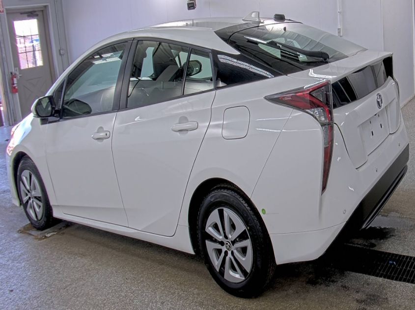 2018 TOYOTA PRIUS THREE