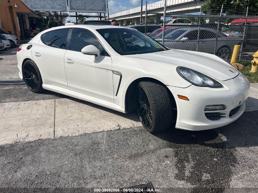 2011 PORSCHE PANAMERA 4