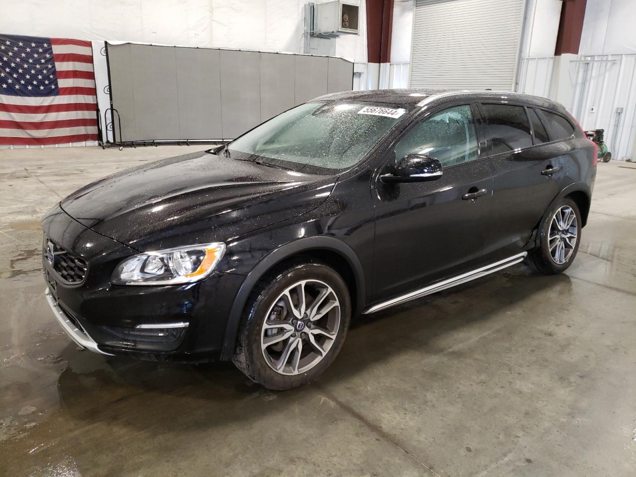 2018 VOLVO V60 CROSS COUNTRY PREMIER