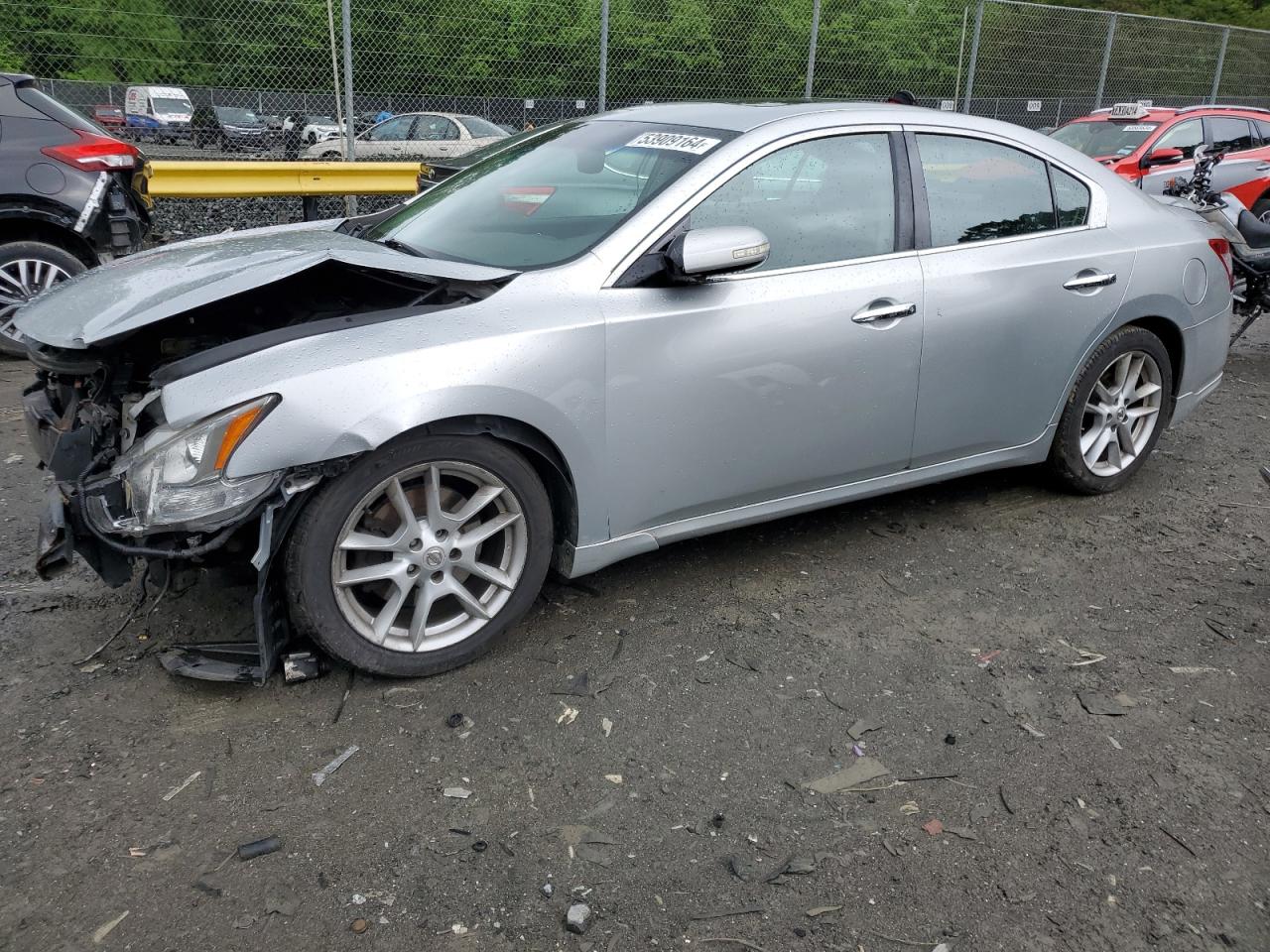 2010 NISSAN MAXIMA S