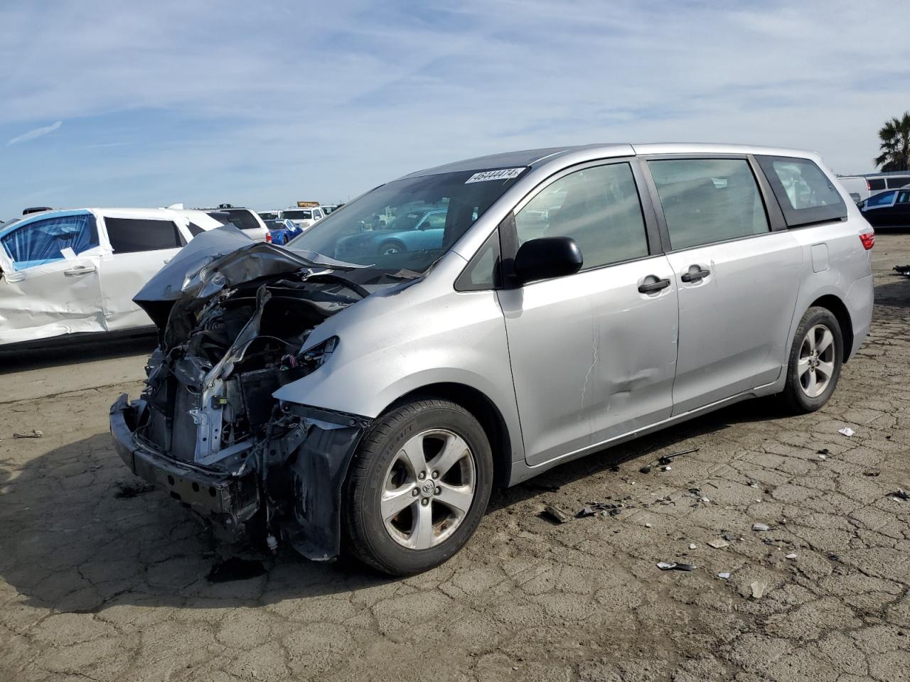 2016 TOYOTA SIENNA