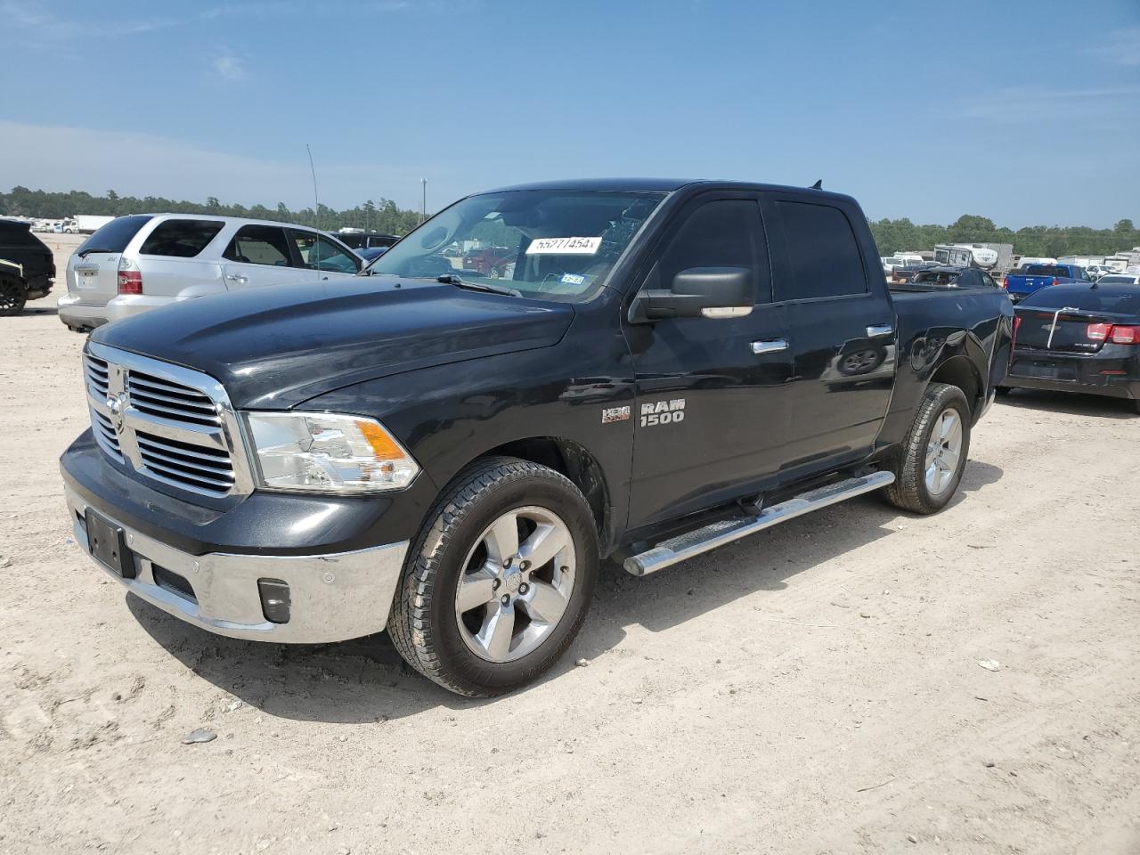 2016 RAM 1500 SLT