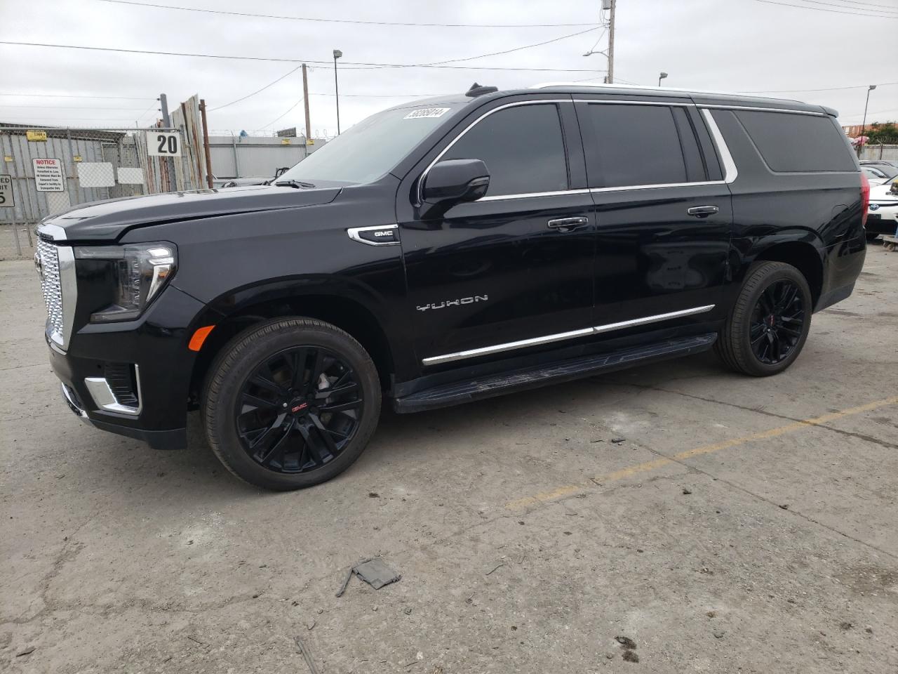 2021 GMC YUKON XL K1500 SLT