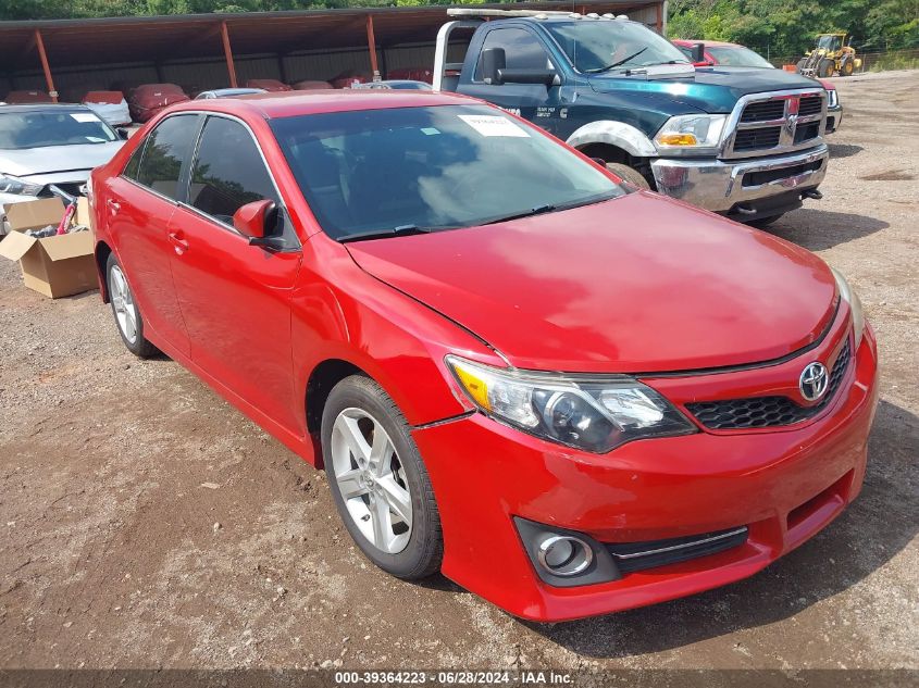 2014 TOYOTA CAMRY SE