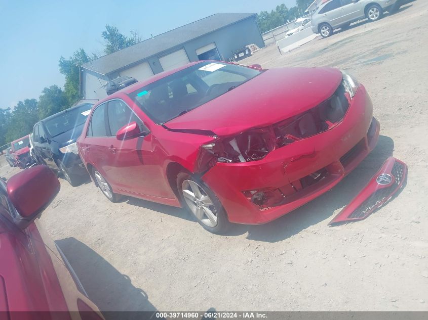 2014 TOYOTA CAMRY SE