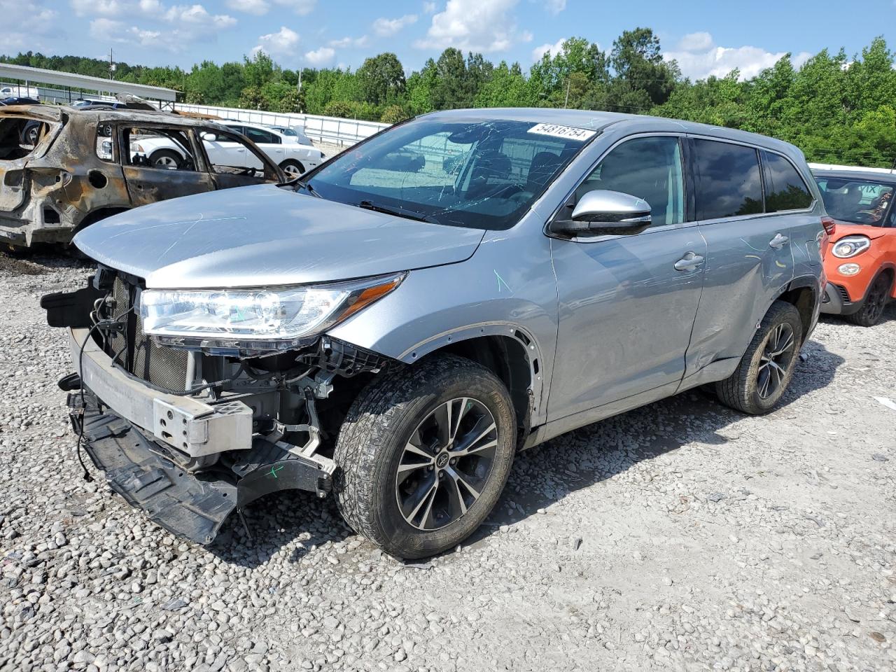 2018 TOYOTA HIGHLANDER LE