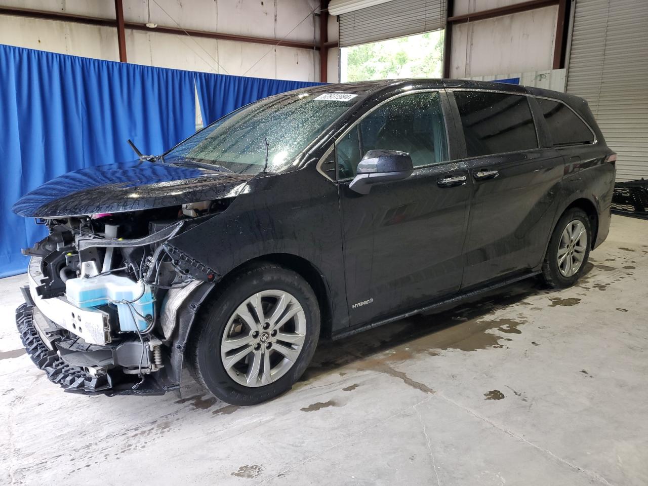 2021 TOYOTA SIENNA XSE