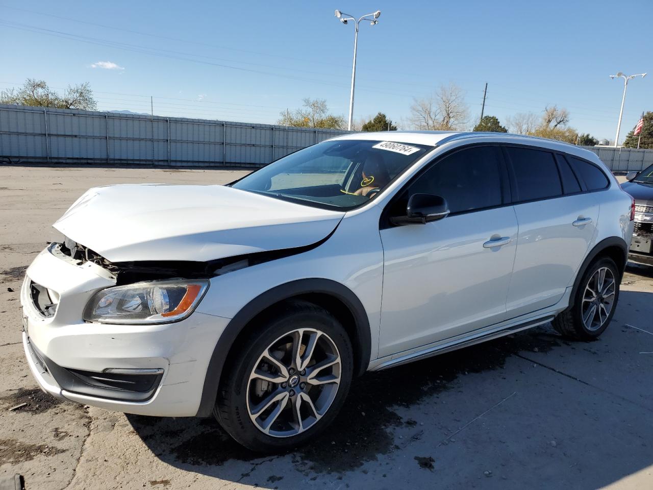 2015 VOLVO V60 CROSS COUNTRY PREMIER