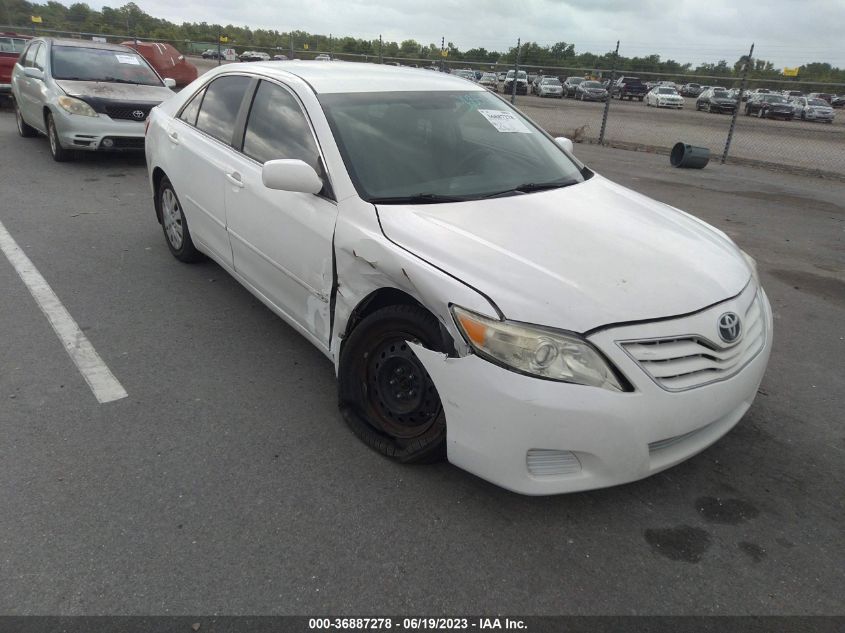 2010 TOYOTA CAMRY LE