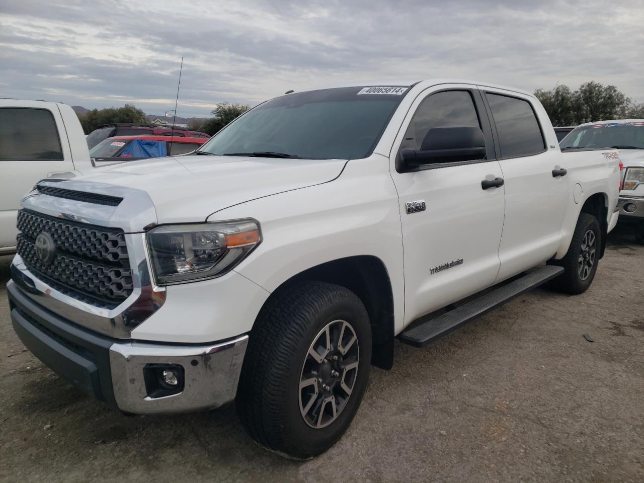 2018 TOYOTA TUNDRA CREWMAX SR5