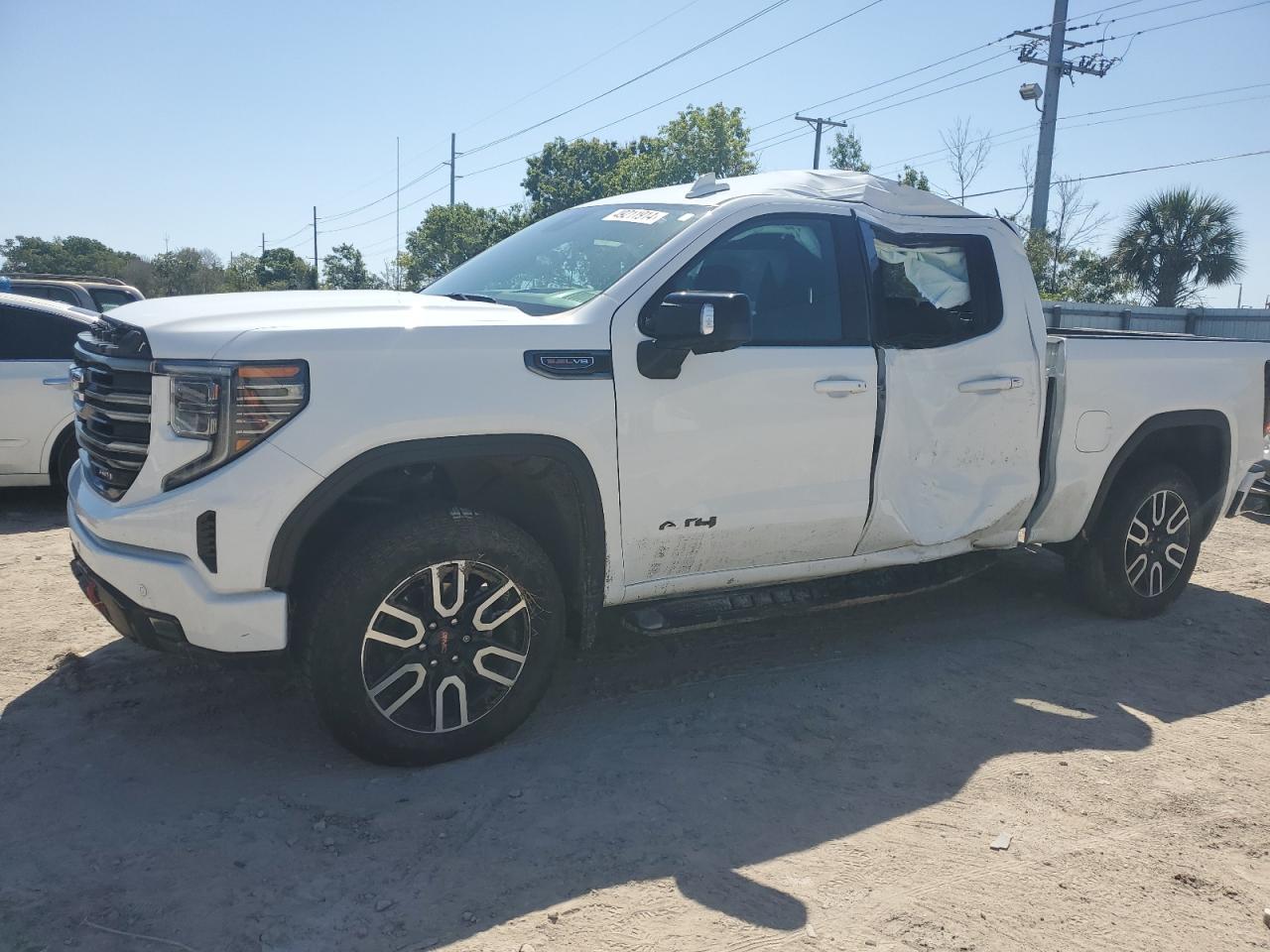 2022 GMC SIERRA K1500 AT4