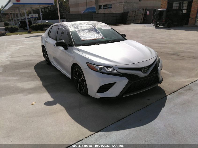 2019 TOYOTA CAMRY XSE