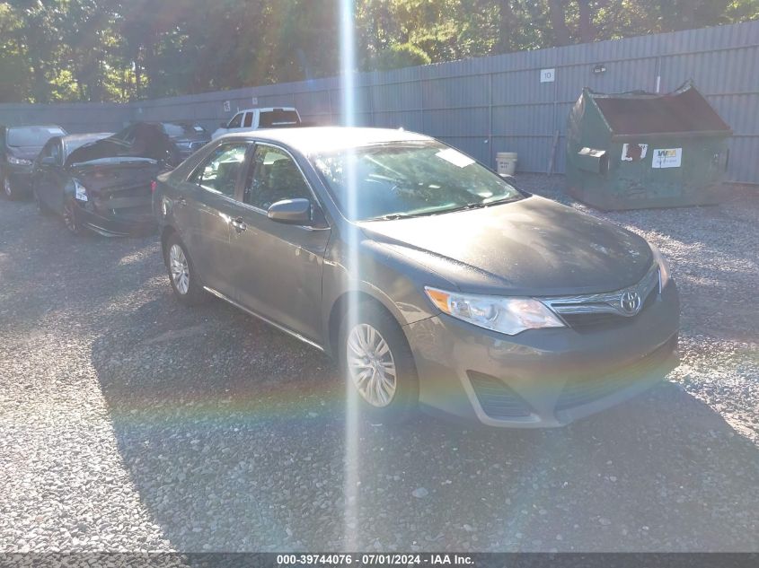 2014 TOYOTA CAMRY LE