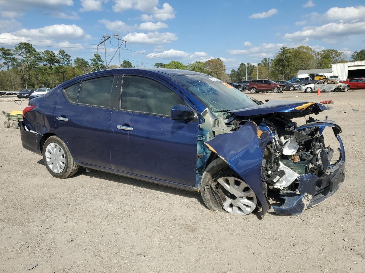 2019 NISSAN VERSA S