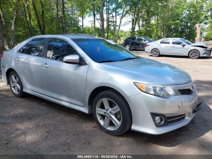 2014 TOYOTA CAMRY SE