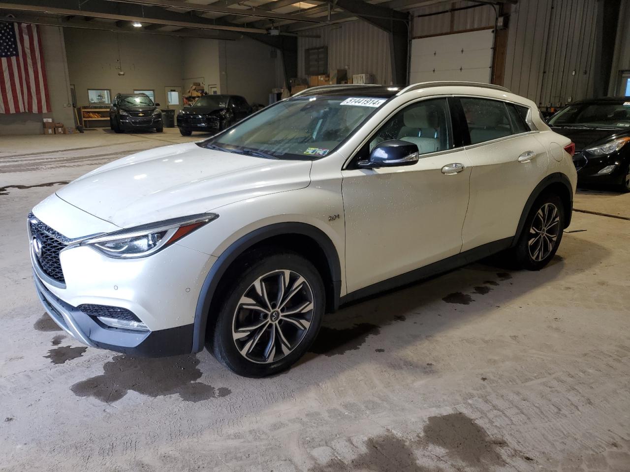 2018 INFINITI QX30 BASE