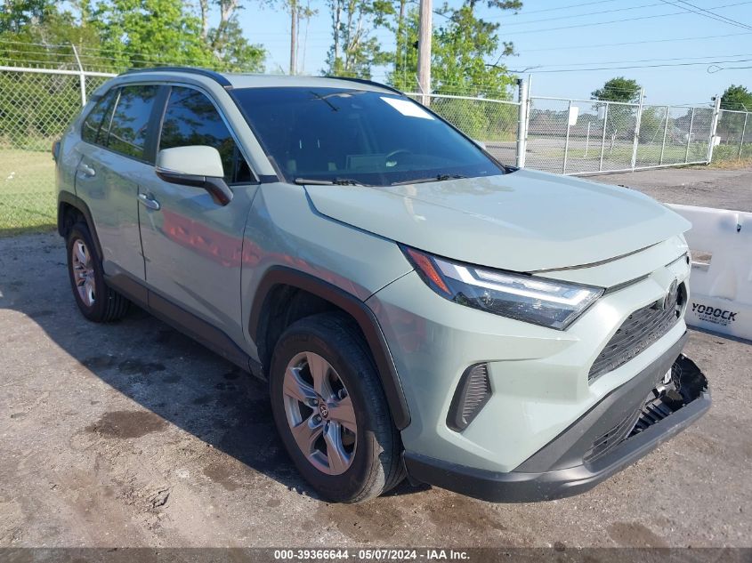 2022 TOYOTA RAV4 XLE