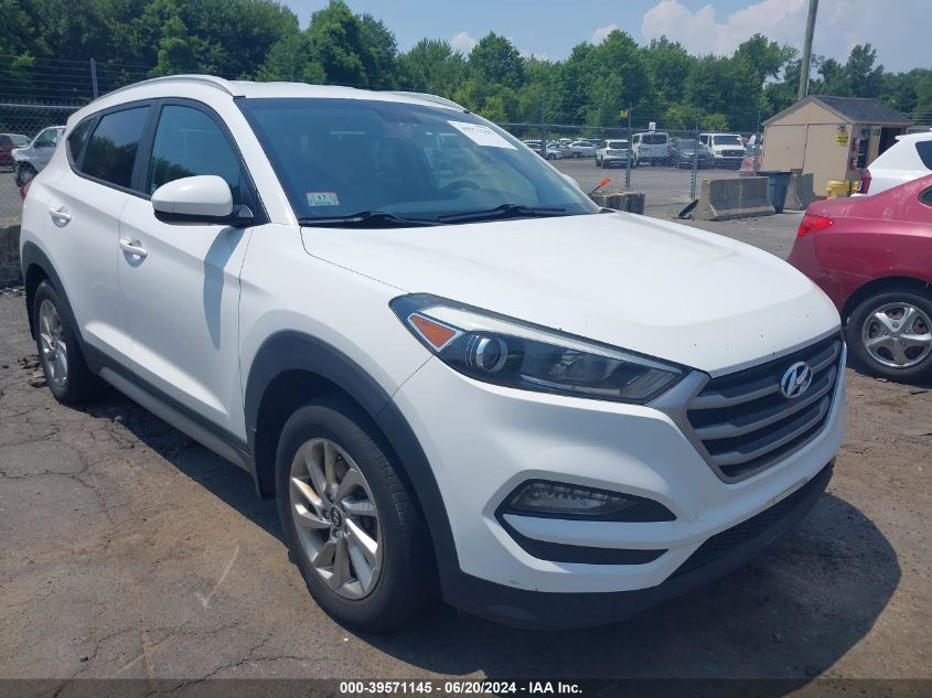 2017 HYUNDAI TUCSON SE