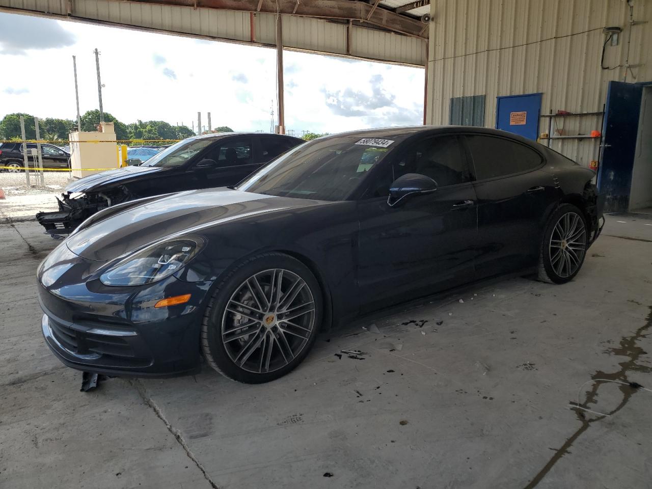 2018 PORSCHE PANAMERA 4