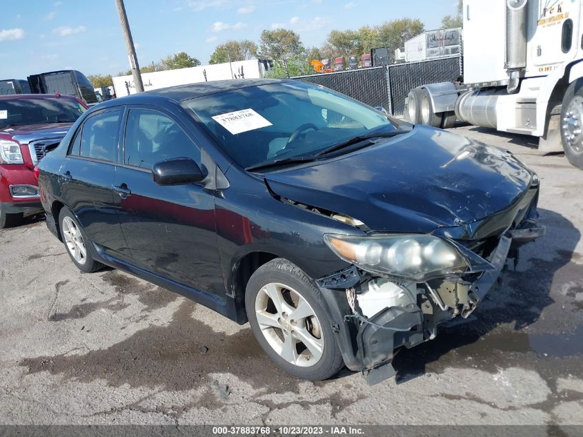 2013 TOYOTA COROLLA S