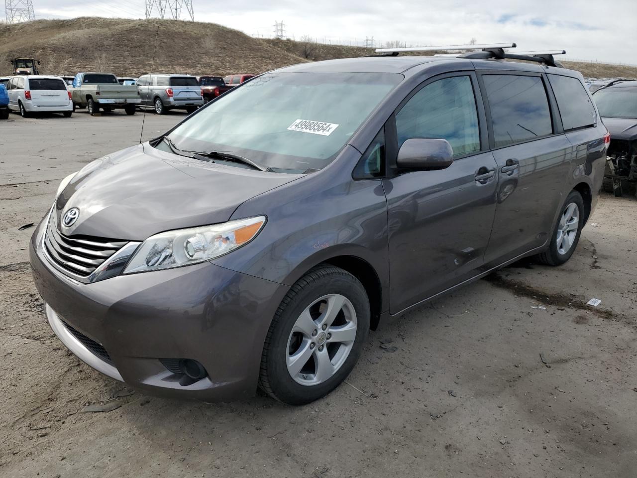 2014 TOYOTA SIENNA LE