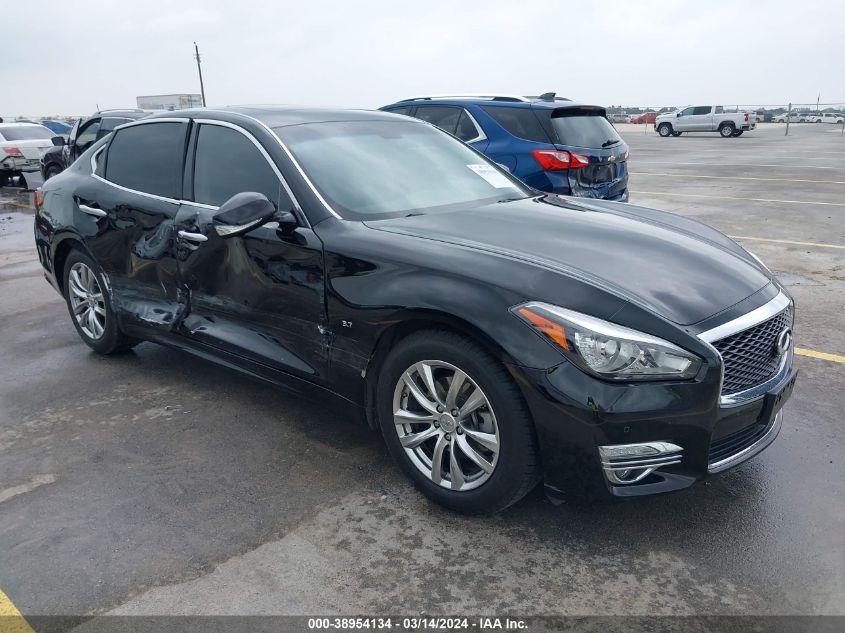 2015 INFINITI Q70 3.7