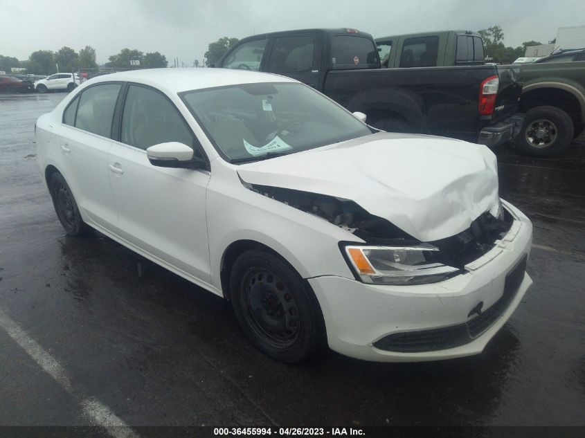 2013 VOLKSWAGEN JETTA 2.5L SE