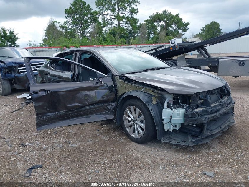 2018 TOYOTA CAMRY LE