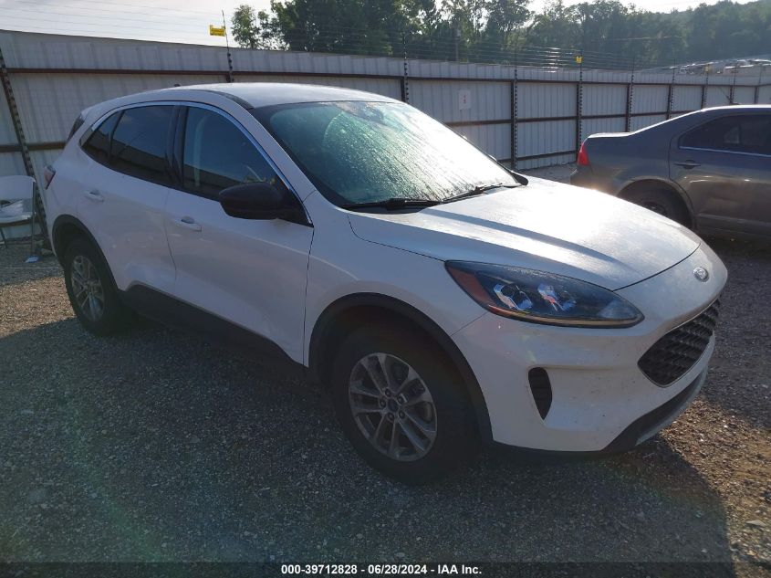 2022 FORD ESCAPE SE