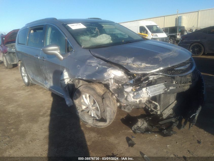 2019 CHRYSLER PACIFICA TOURING L