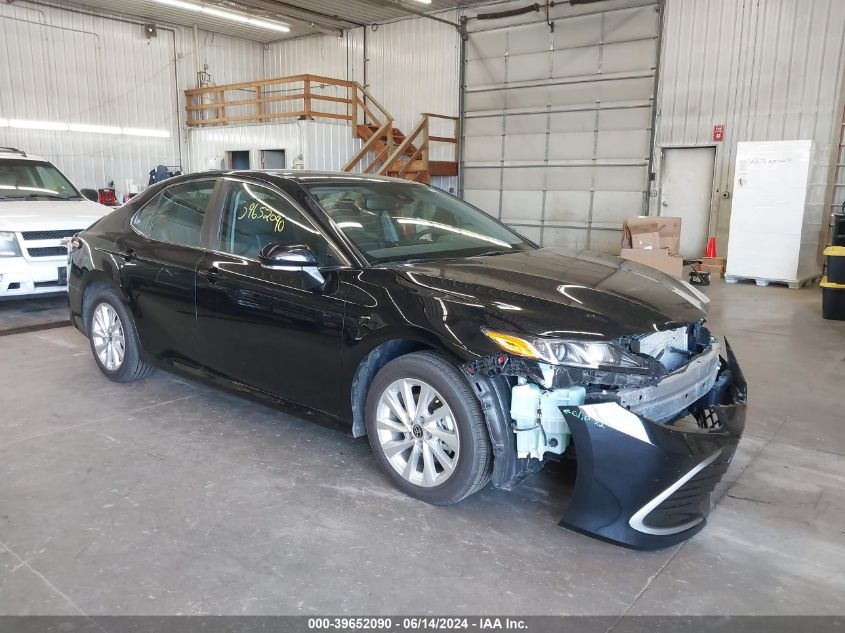 2023 TOYOTA CAMRY LE