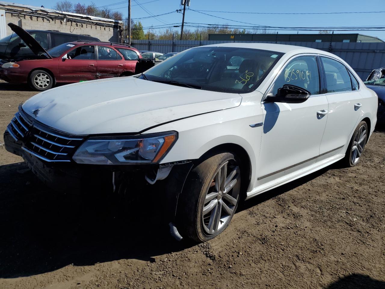 2017 VOLKSWAGEN PASSAT R-LINE