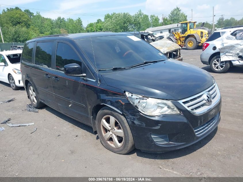 2011 VOLKSWAGEN ROUTAN SEL