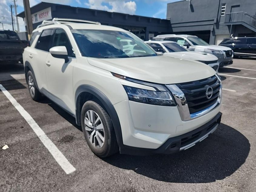 2023 NISSAN PATHFINDER SL