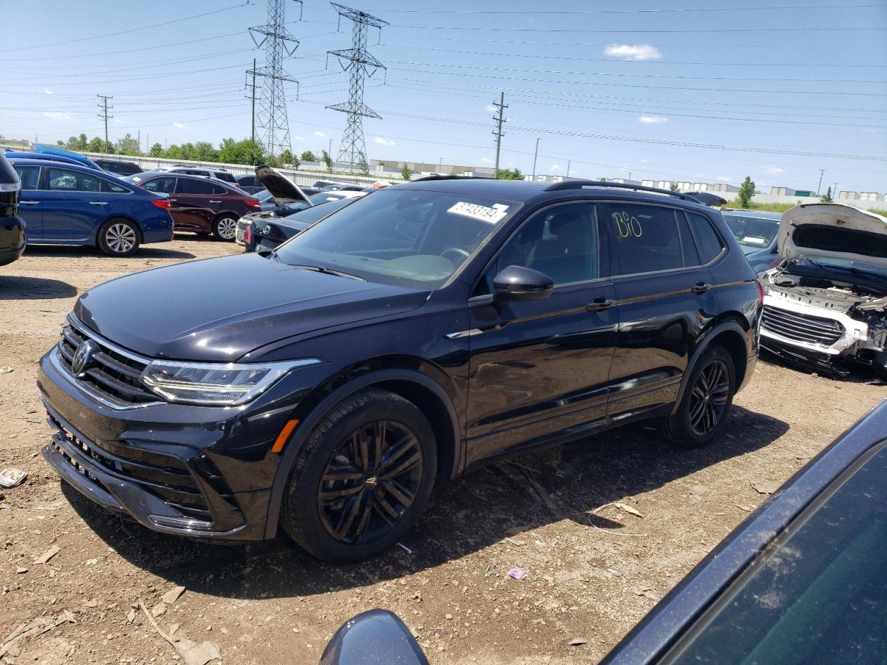 2022 VOLKSWAGEN TIGUAN SE R-LINE BLACK