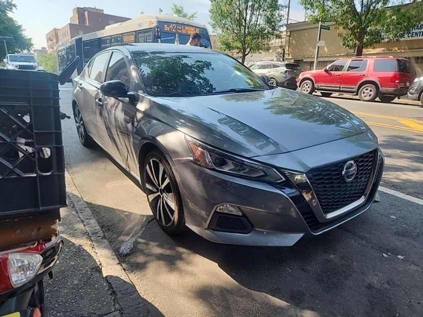 2021 NISSAN ALTIMA SR