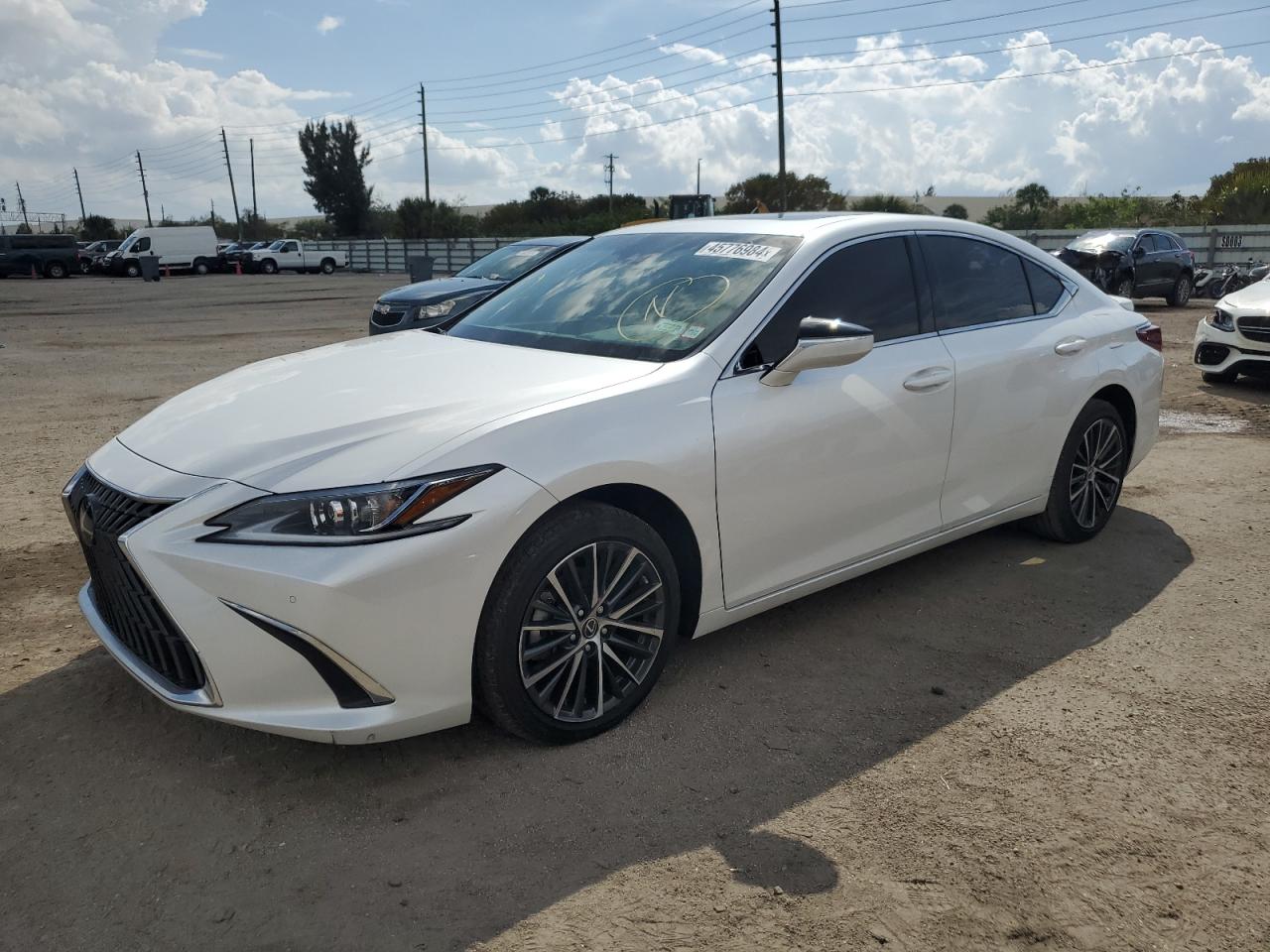 2024 LEXUS ES 300H BASE