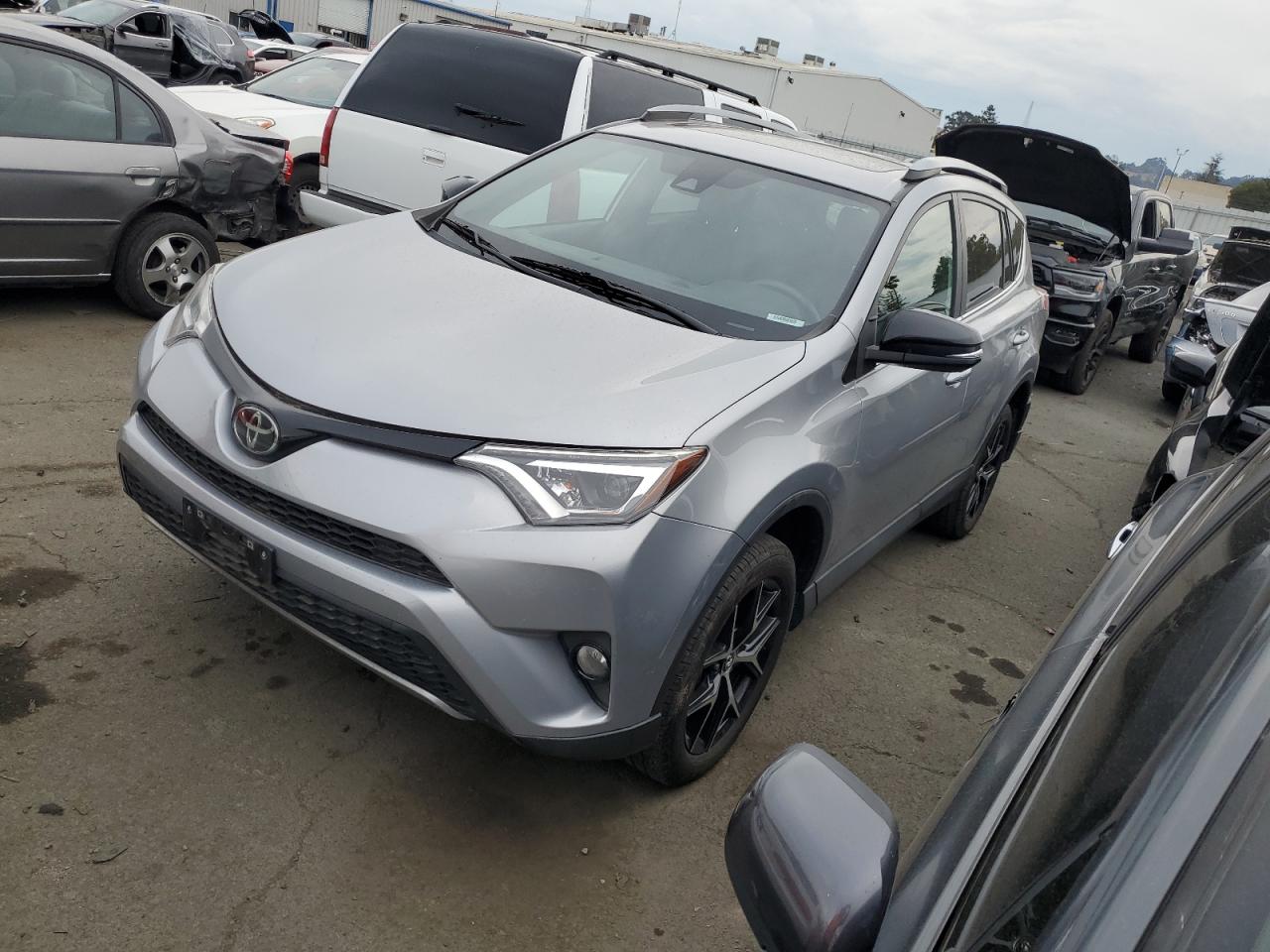 2018 TOYOTA RAV4 SE