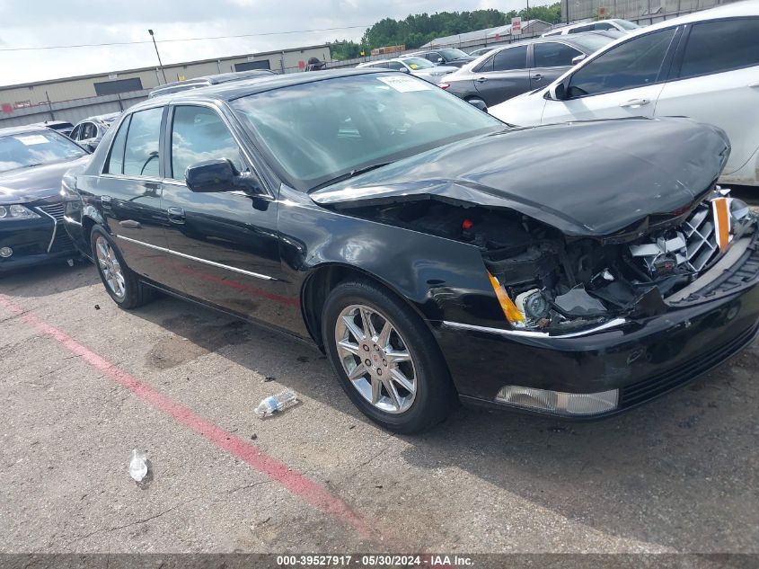 2010 CADILLAC DTS LUXURY COLLECTION