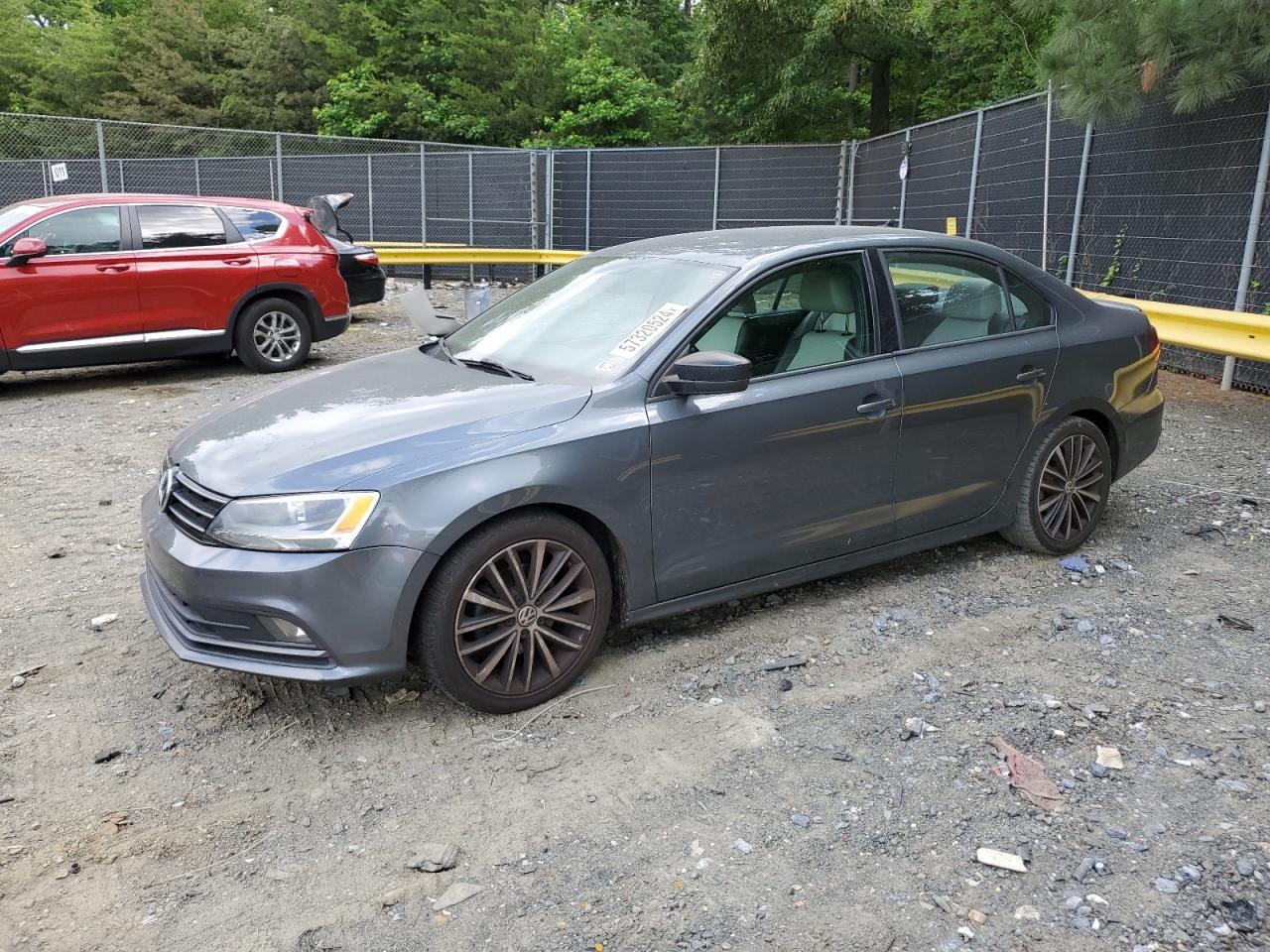 2016 VOLKSWAGEN JETTA SPORT