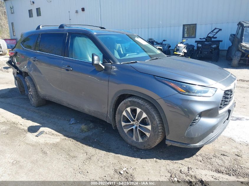 2021 TOYOTA HIGHLANDER XLE