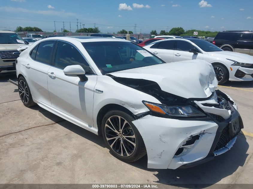 2020 TOYOTA CAMRY SE HYBRID