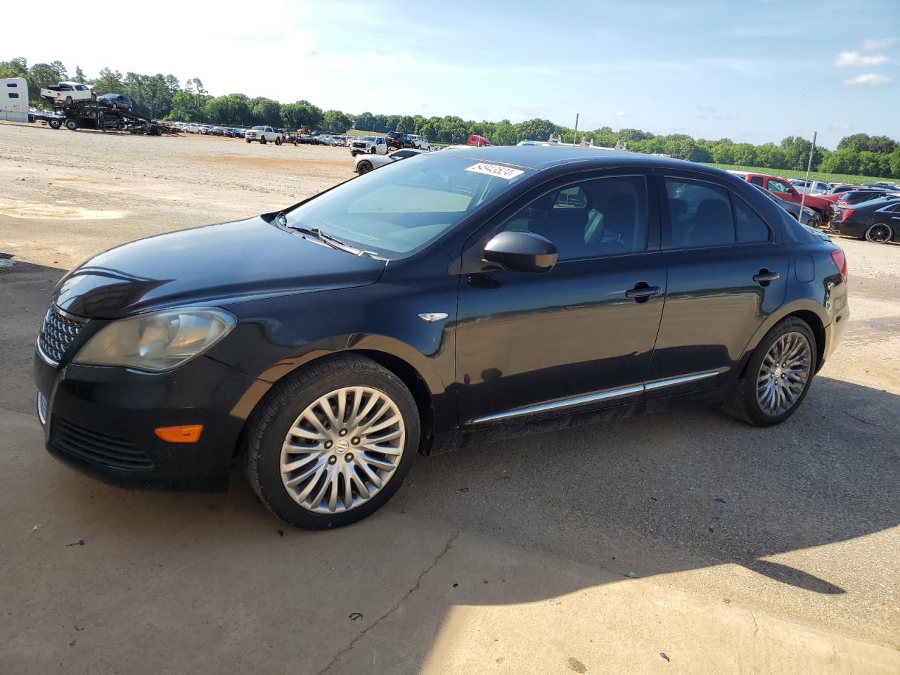 2011 SUZUKI KIZASHI SE