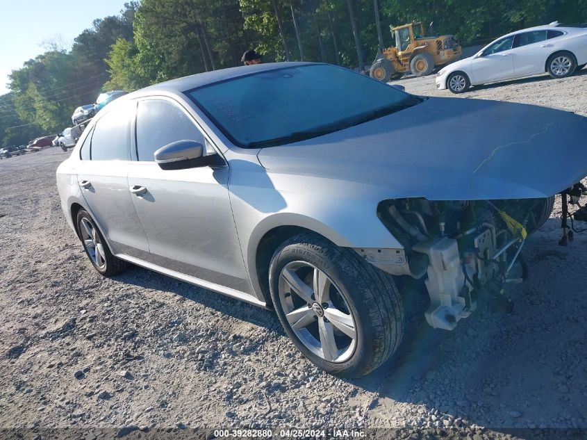 2013 VOLKSWAGEN PASSAT 2.5L SE