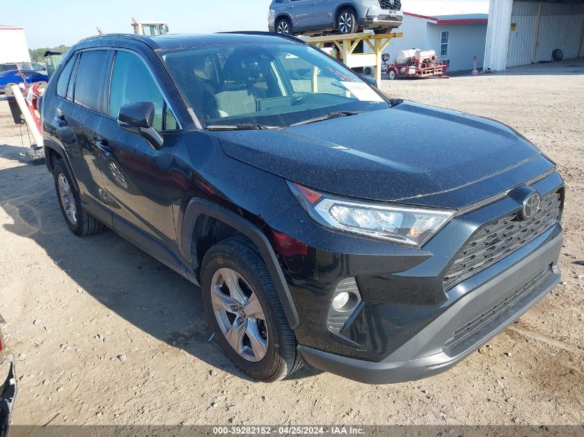 2020 TOYOTA RAV4 XLE