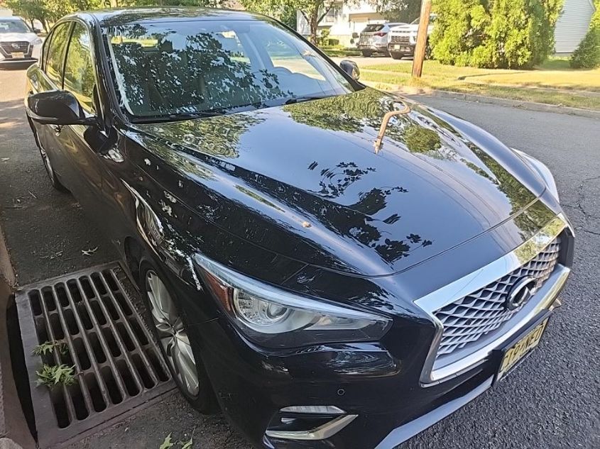 2021 INFINITI Q50 LUXE