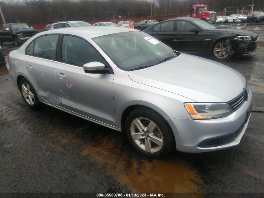 2013 VOLKSWAGEN JETTA 2.0L TDI